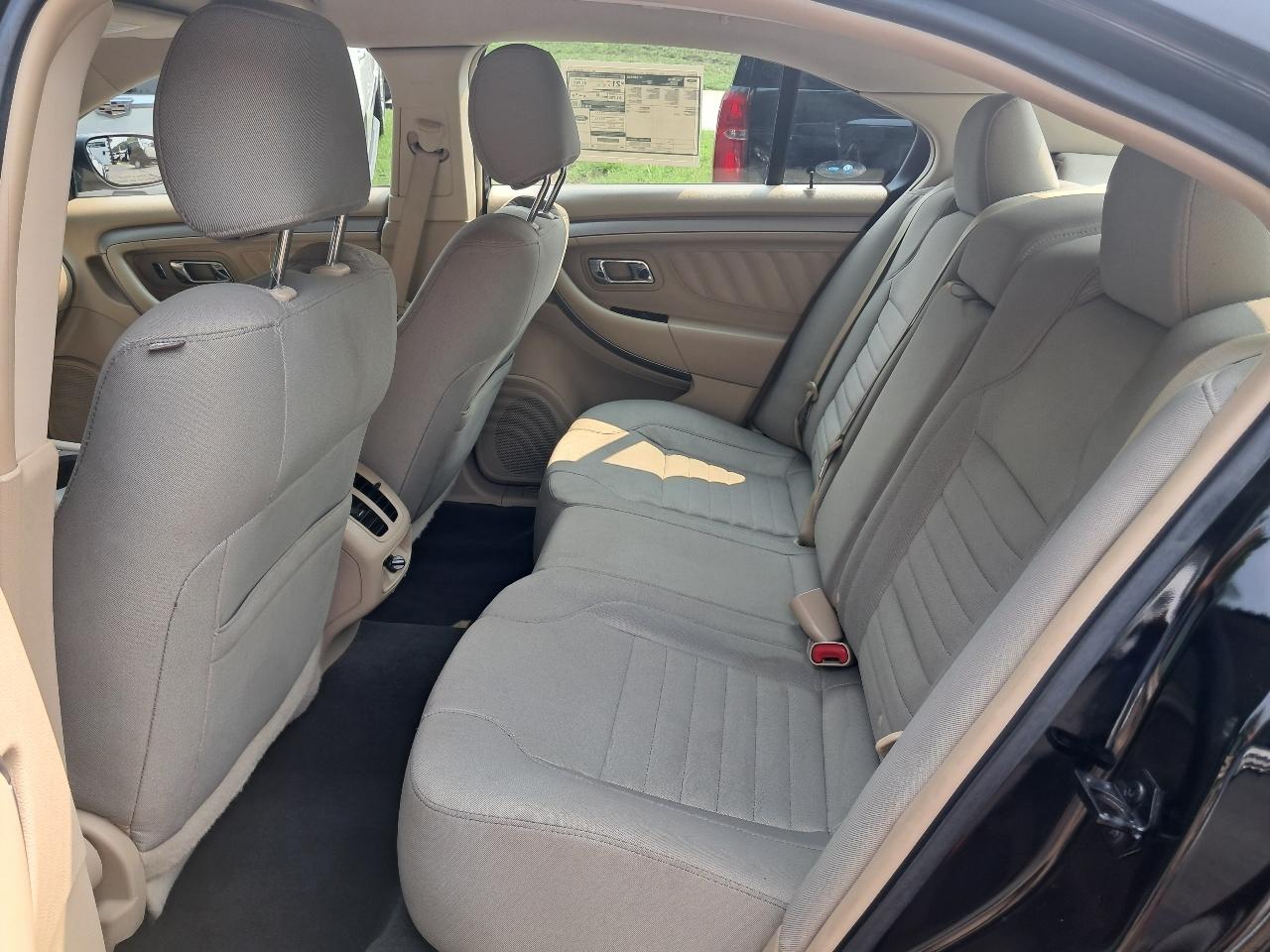 Ford Taurus SE FWD 2017