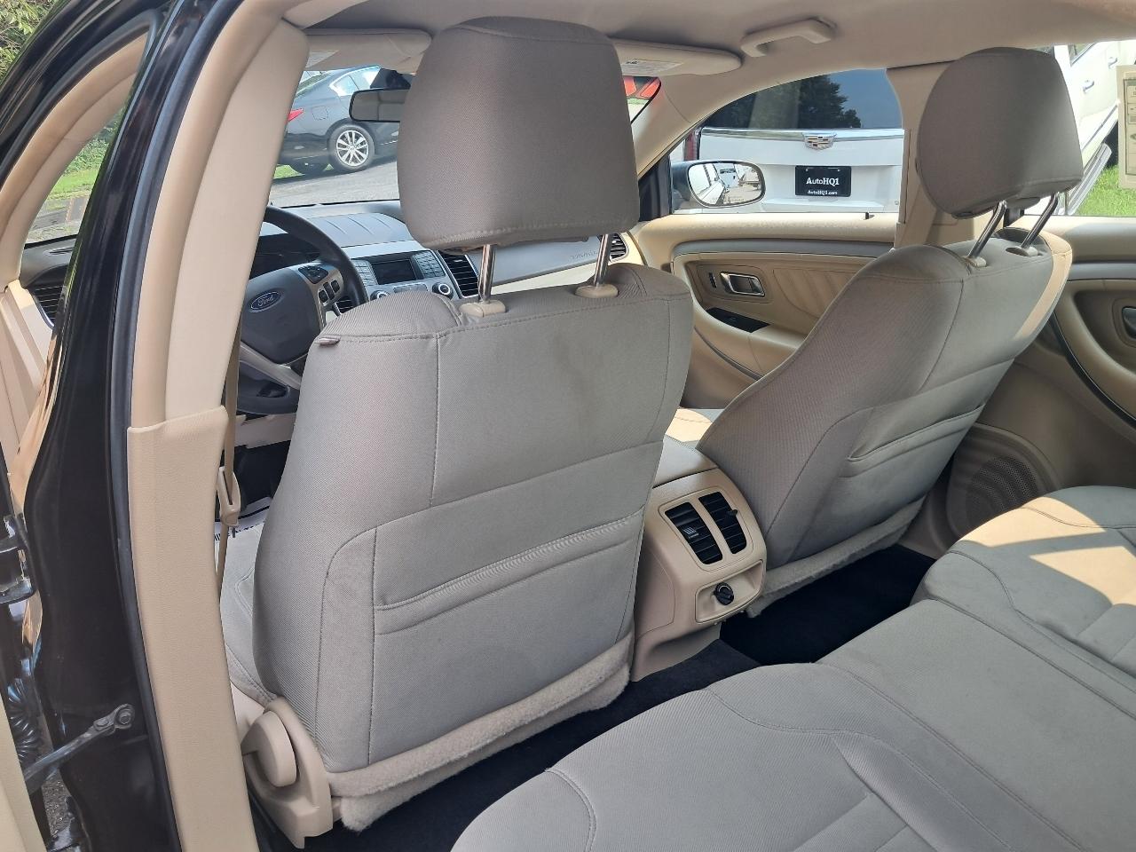 Ford Taurus SE FWD 2017