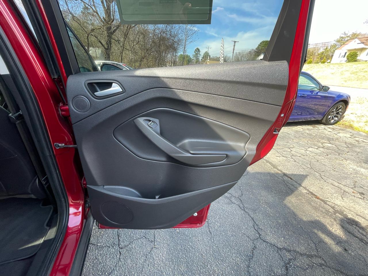 Ford Escape Titanium FWD 2017