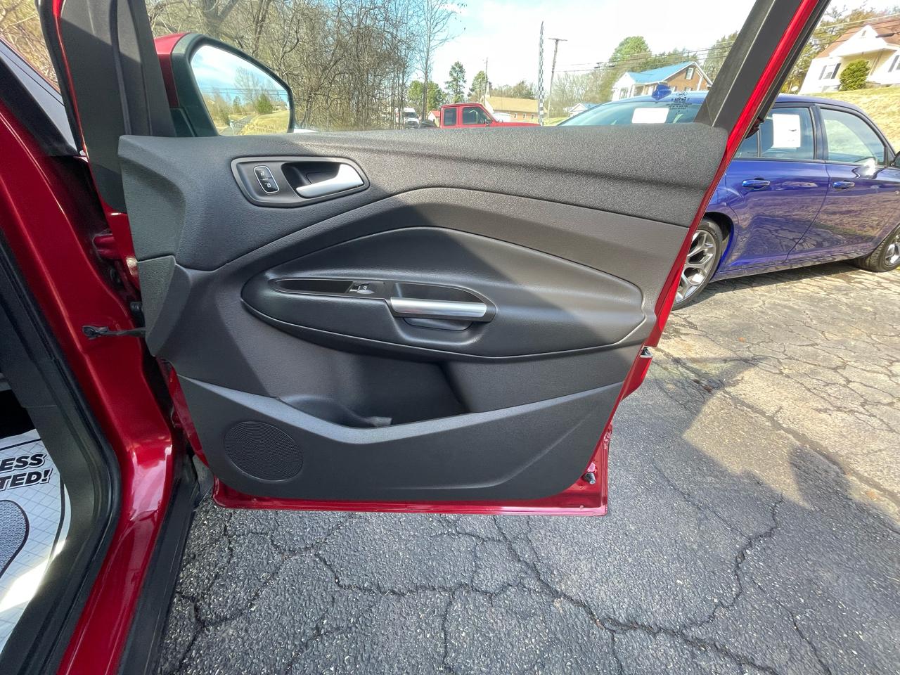 Ford Escape Titanium FWD 2017