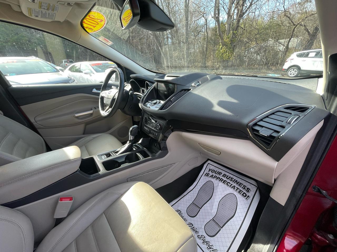 Ford Escape Titanium 4WD 2017