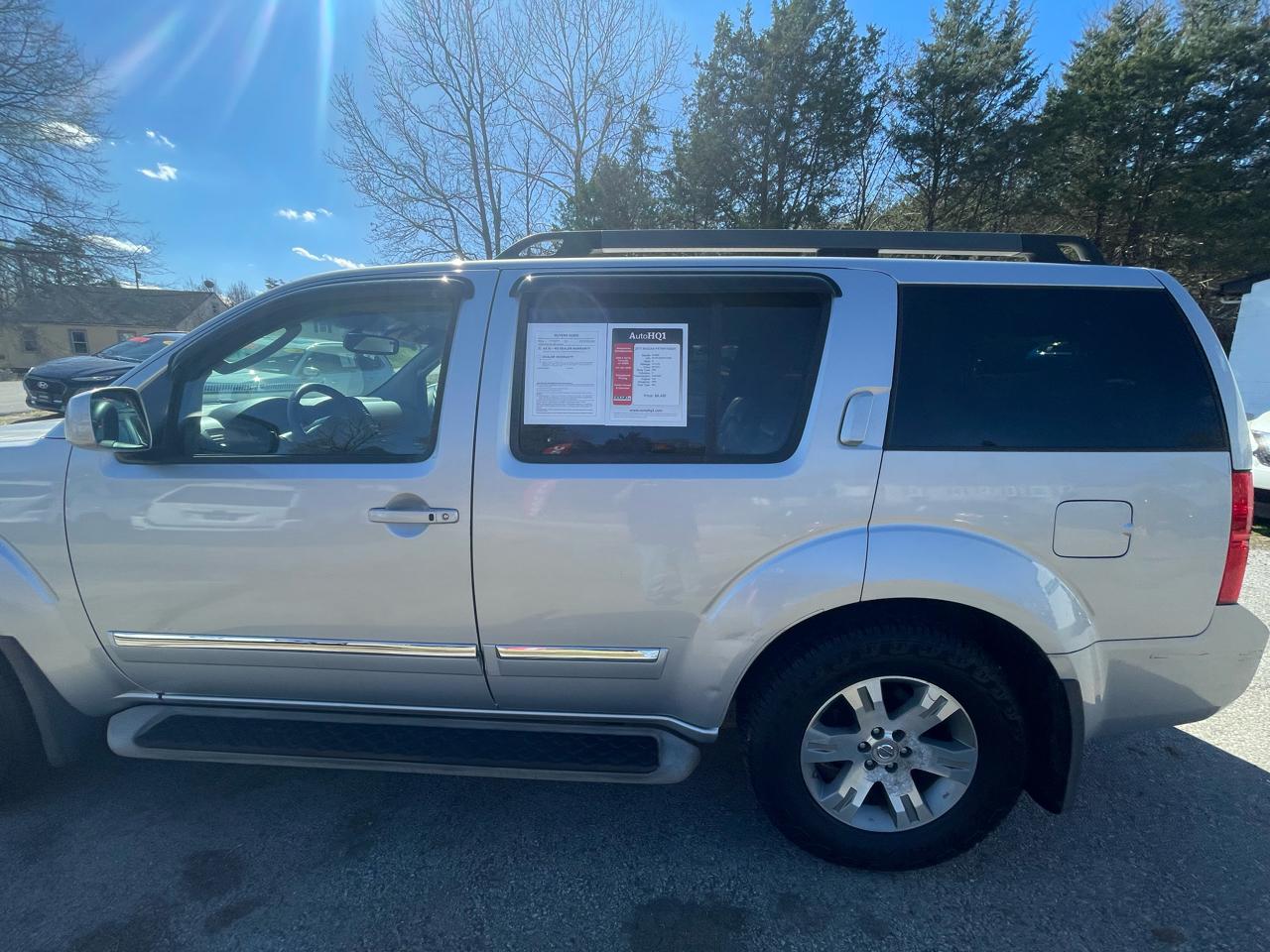 Nissan Pathfinder Silver Edition 4WD 2011