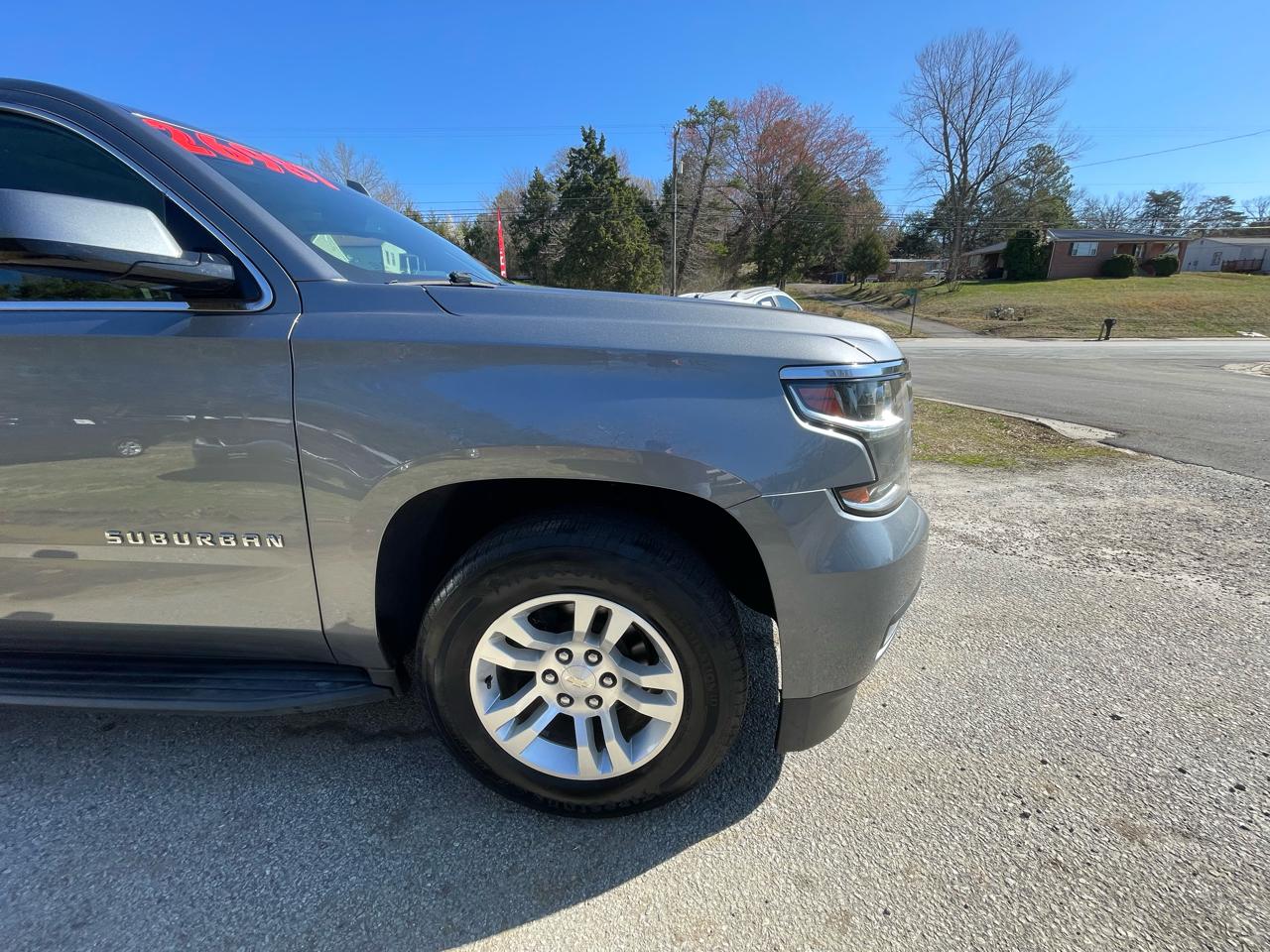 Chevrolet Suburban LT 4WD 2020