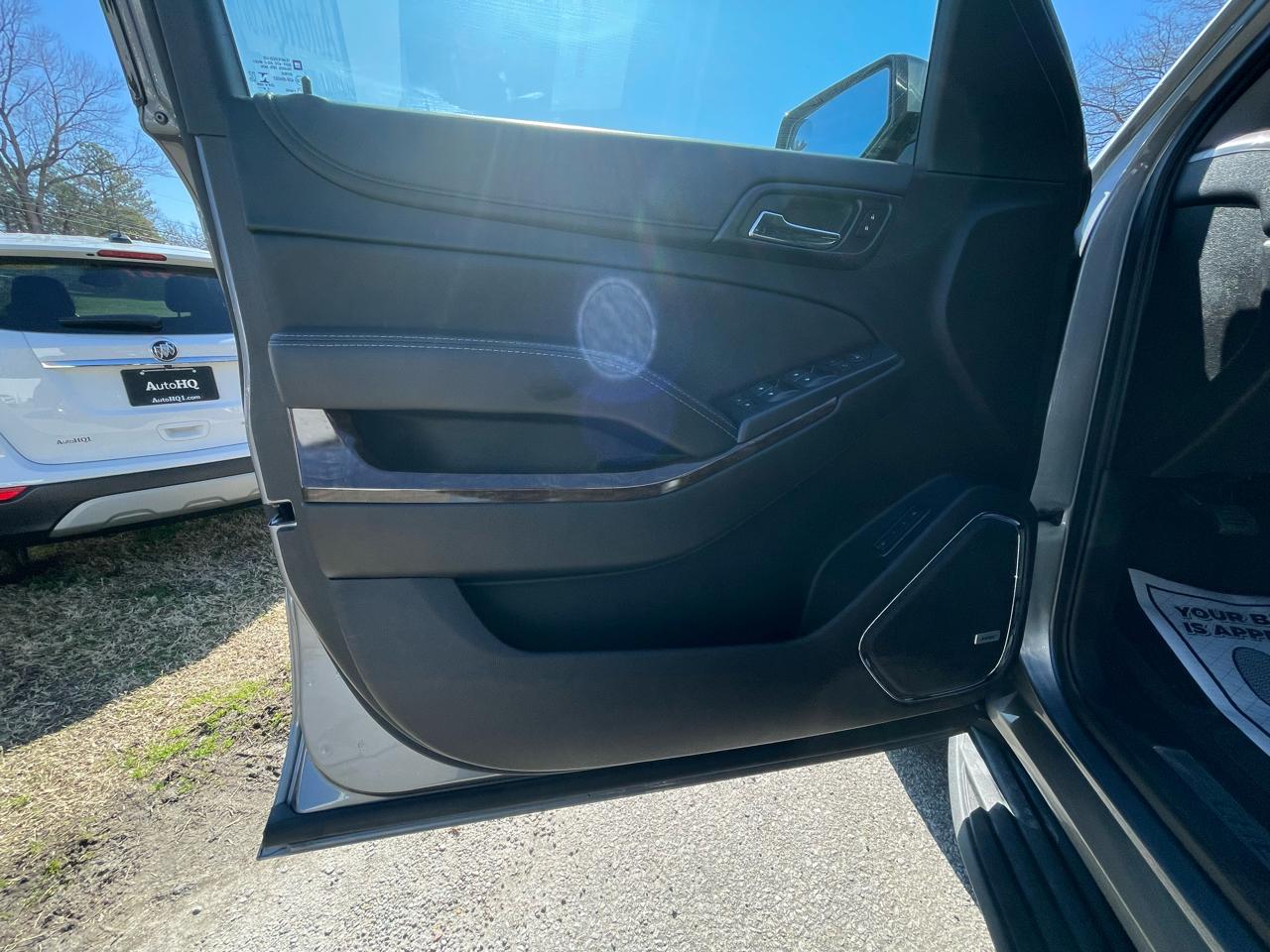 Chevrolet Suburban LT 4WD 2020