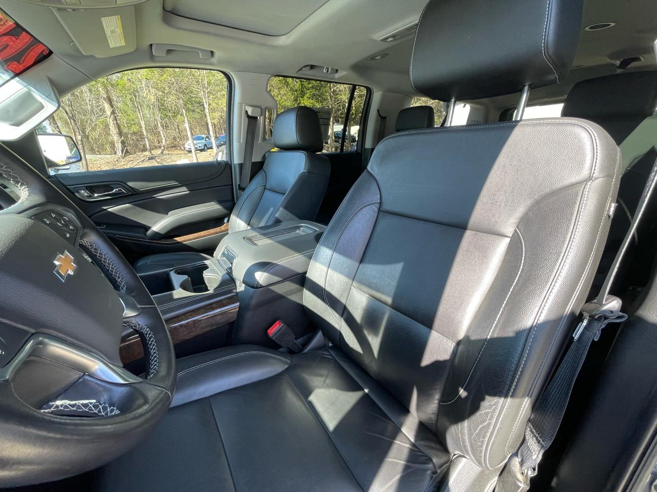 Chevrolet Suburban LT 4WD 2020