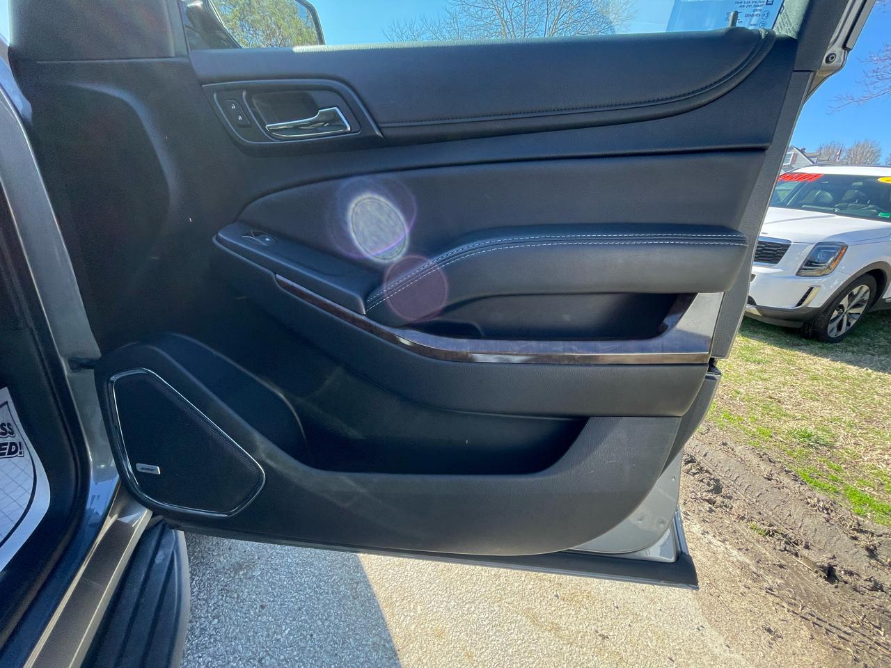 Chevrolet Suburban LT 4WD 2020