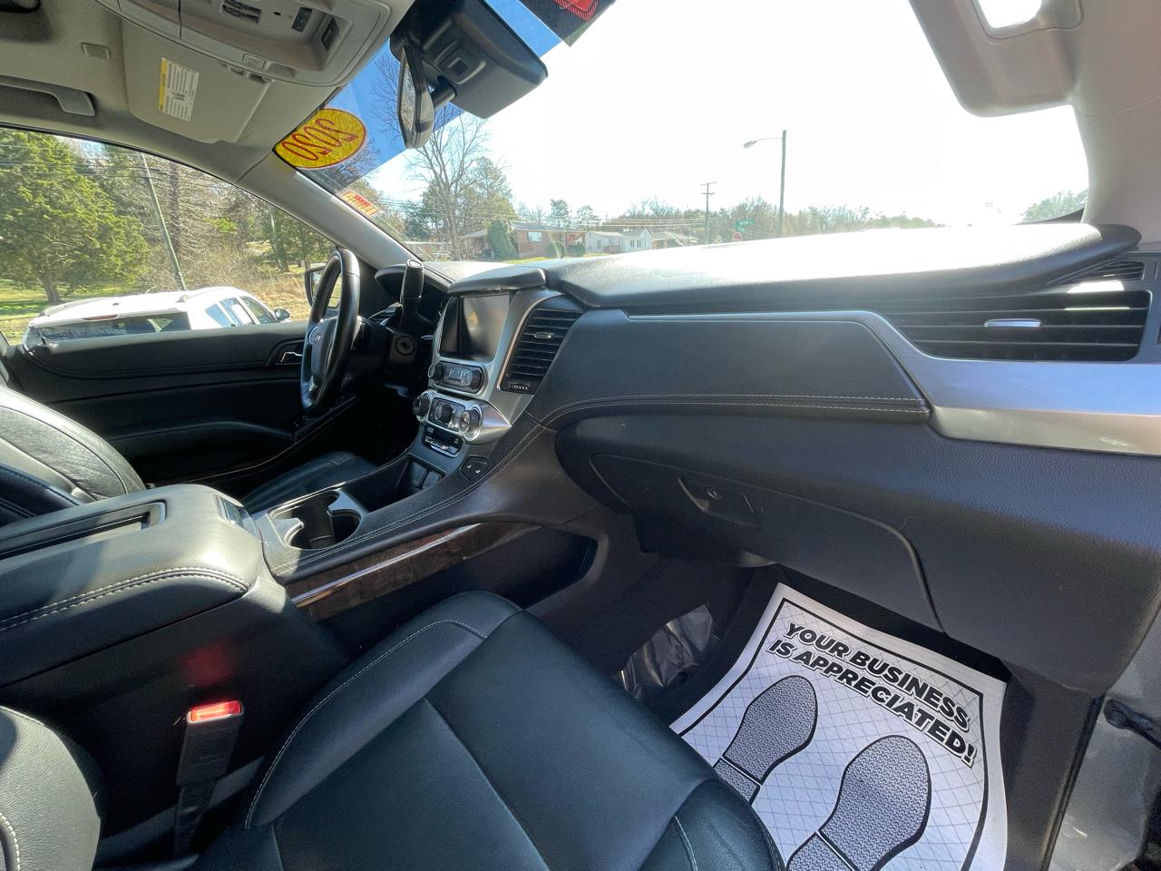 Chevrolet Suburban LT 4WD 2020