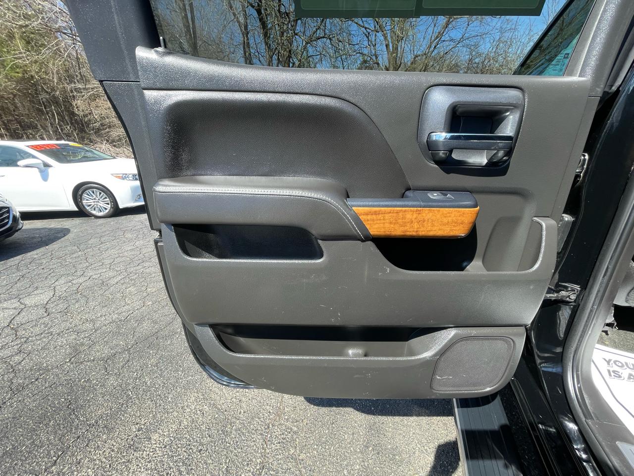 Chevrolet Silverado 1500 High Country Crew Cab Long Box 4WD 2018