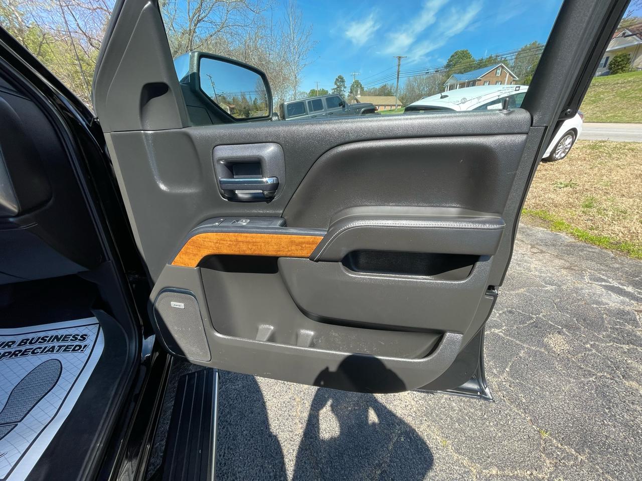 Chevrolet Silverado 1500 High Country Crew Cab Long Box 4WD 2018