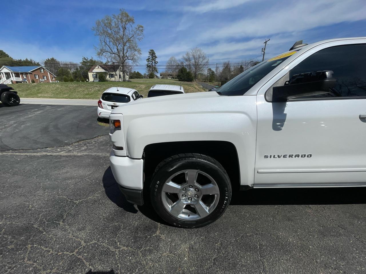 Chevrolet Silverado 1500 LT Crew Cab 4WD 2017