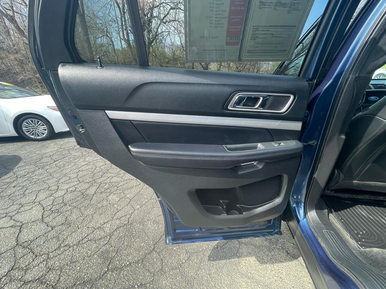 Ford Explorer XLT 4WD 2017