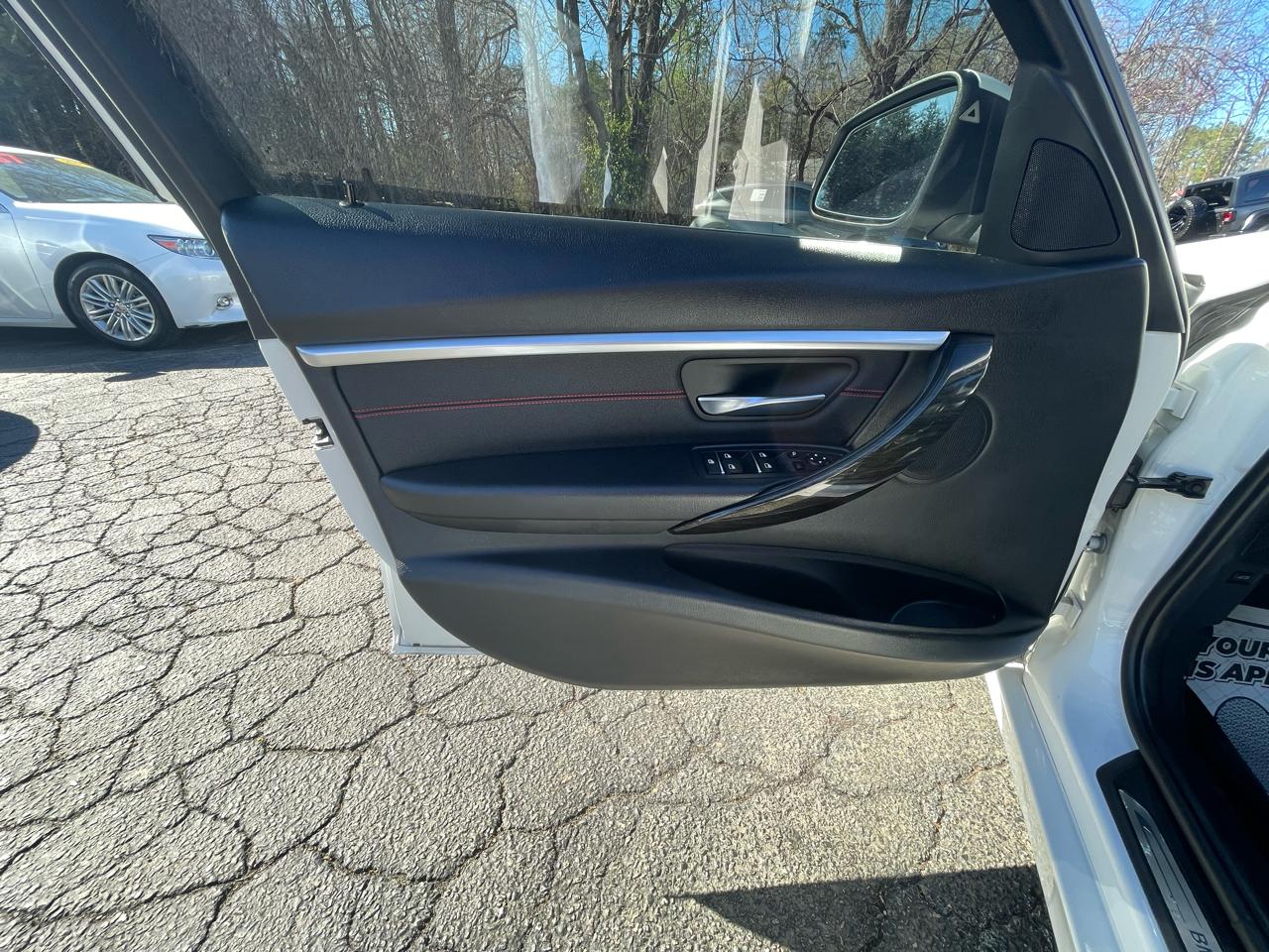 BMW 3-Series 330i xDrive SULEV Sedan 2018