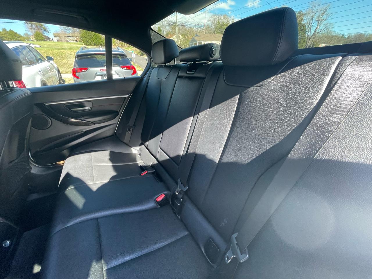 BMW 3-Series 330i xDrive SULEV Sedan 2018