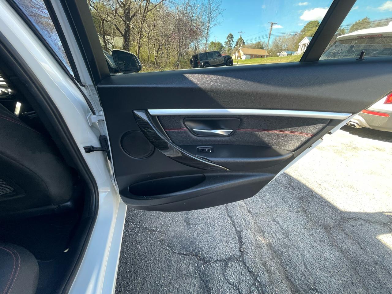 BMW 3-Series 330i xDrive SULEV Sedan 2018