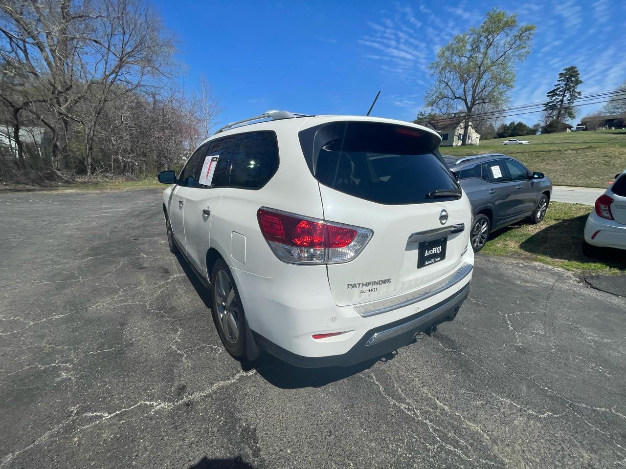 Nissan Pathfinder Platinum 4WD 2016