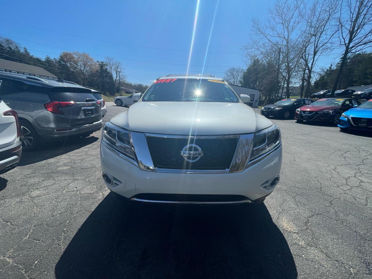 Nissan Pathfinder Platinum 4WD 2016