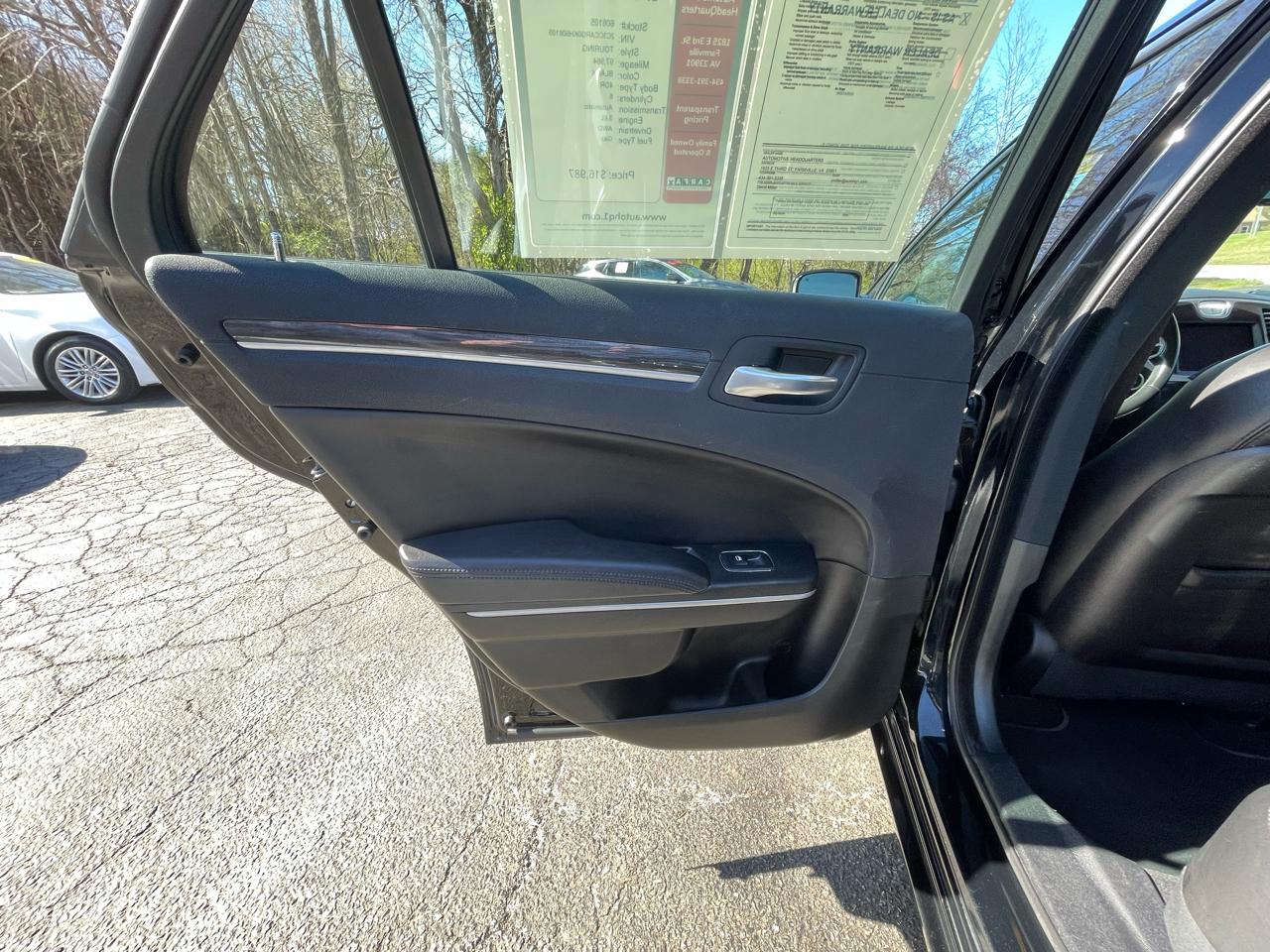 Chrysler 300 Touring AWD 2019