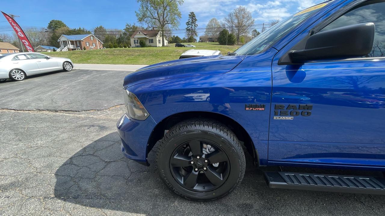 RAM 1500 Classic Tradesman Quad Cab 4WD 2019