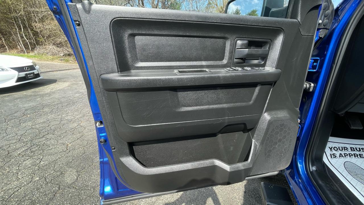 RAM 1500 Classic Tradesman Quad Cab 4WD 2019