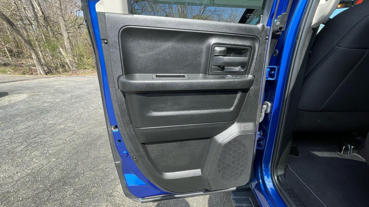 RAM 1500 Classic Tradesman Quad Cab 4WD 2019