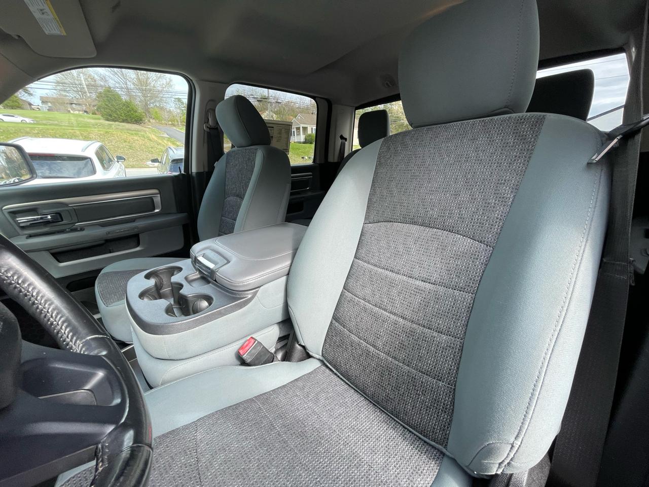 RAM 1500 Classic Big Horn 4x4 Crew Cab 5'7" Box 2019