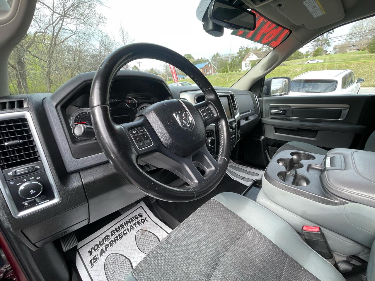 RAM 1500 Classic Big Horn 4x4 Crew Cab 5'7" Box 2019