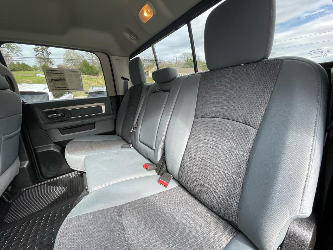 RAM 1500 Classic Big Horn 4x4 Crew Cab 5'7" Box 2019