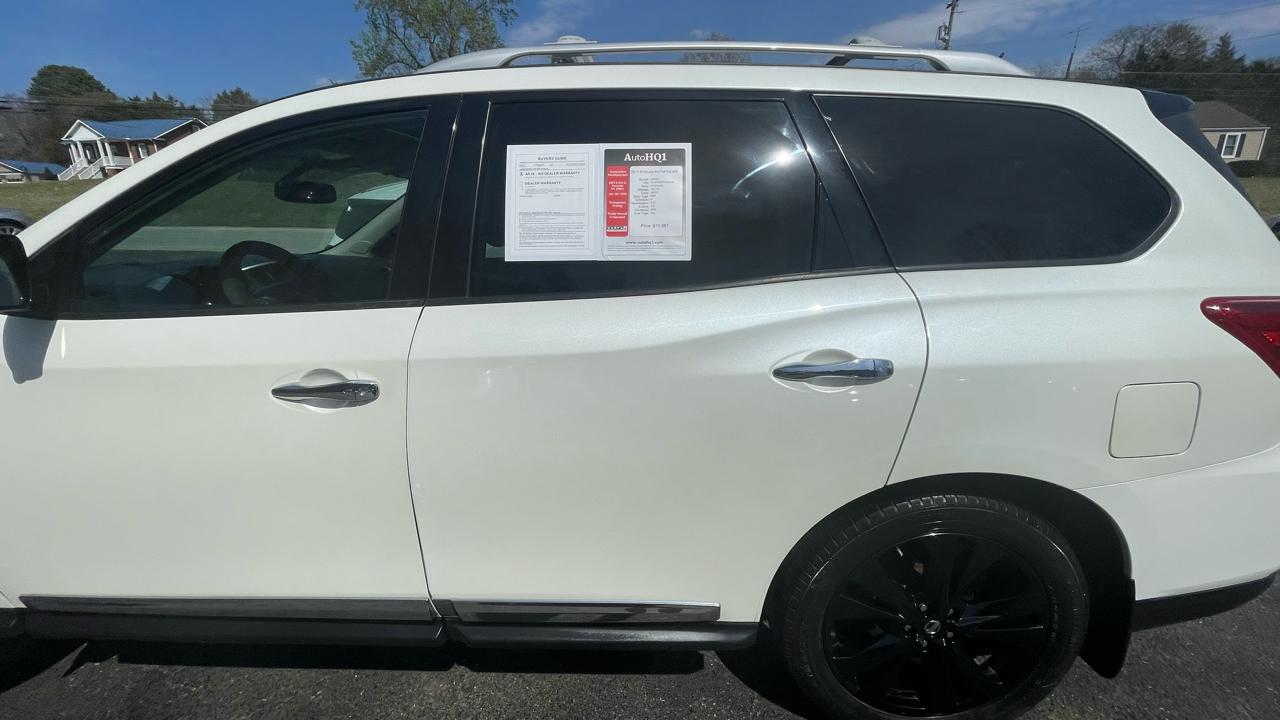 Nissan Pathfinder Platinum 4WD 2017