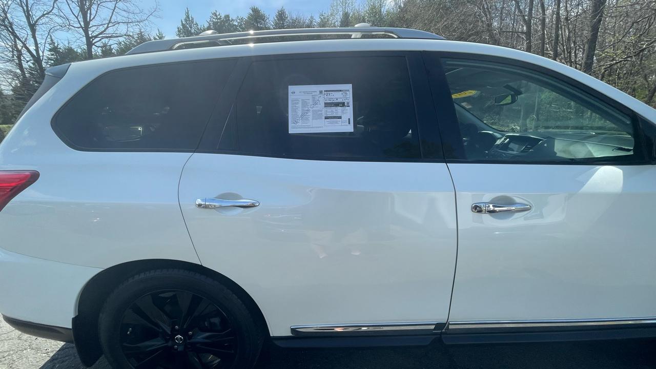 Nissan Pathfinder Platinum 4WD 2017