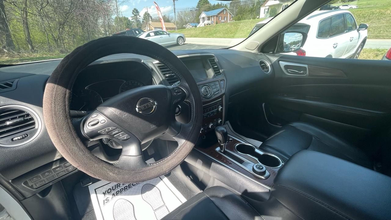 Nissan Pathfinder Platinum 4WD 2017