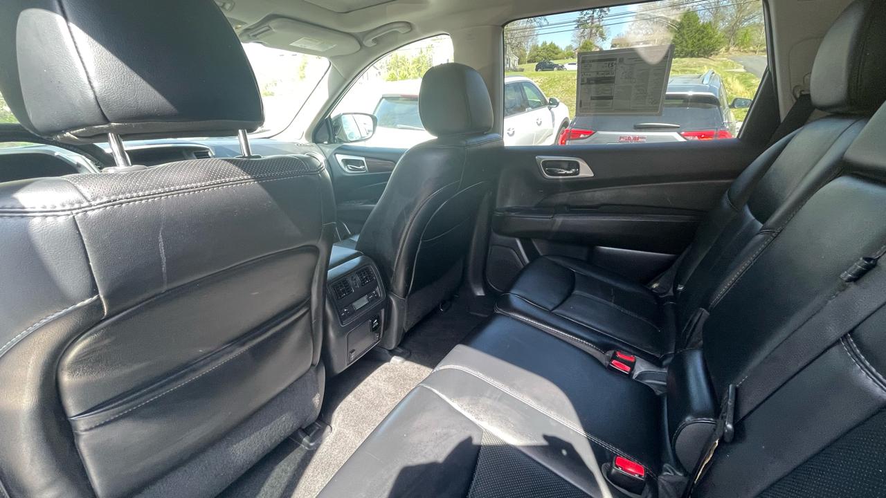 Nissan Pathfinder Platinum 4WD 2017