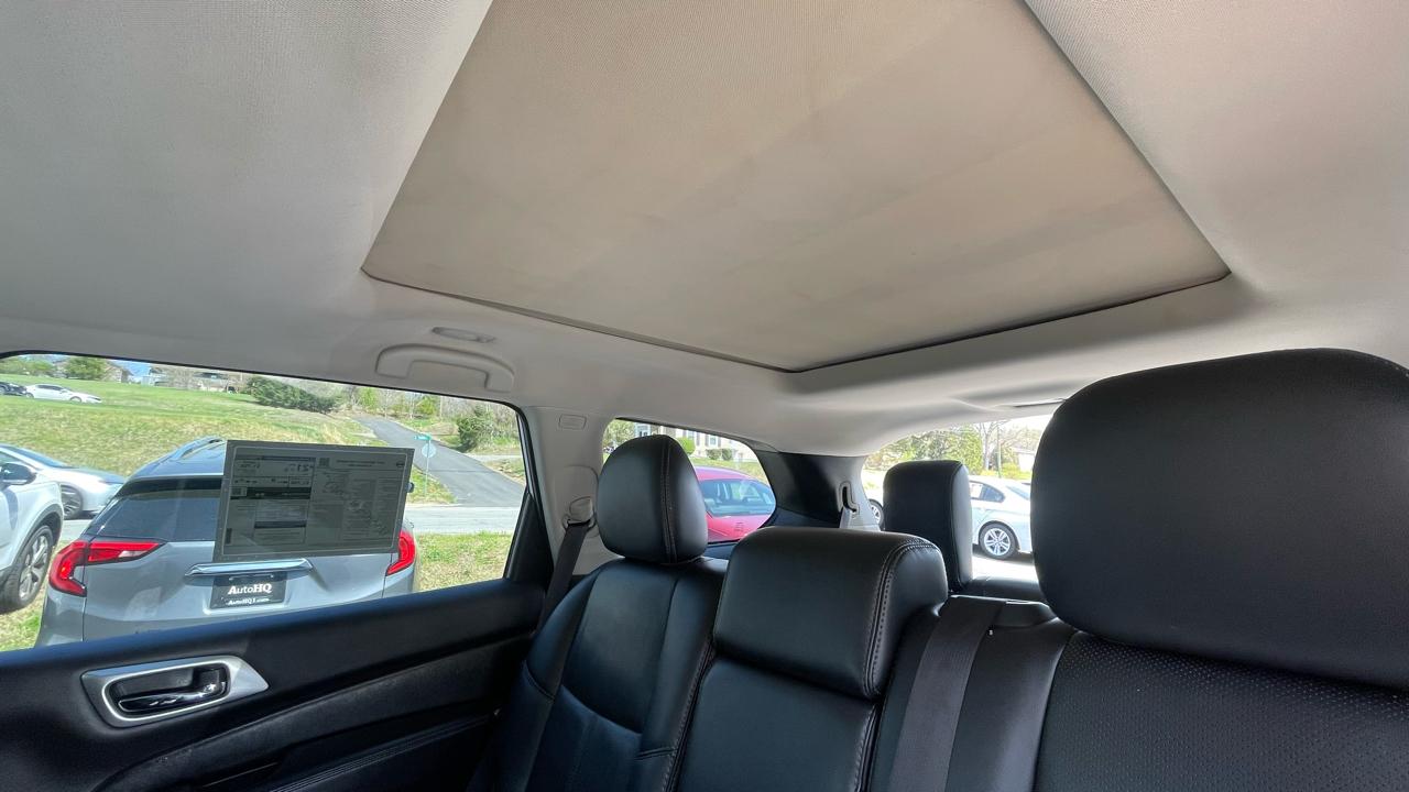 Nissan Pathfinder Platinum 4WD 2017