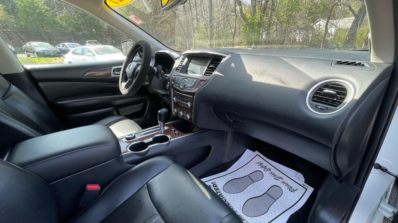 Nissan Pathfinder Platinum 4WD 2017