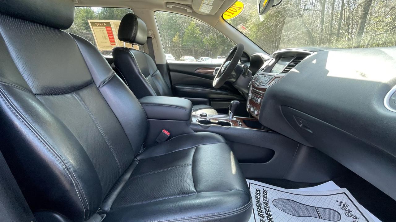 Nissan Pathfinder Platinum 4WD 2017