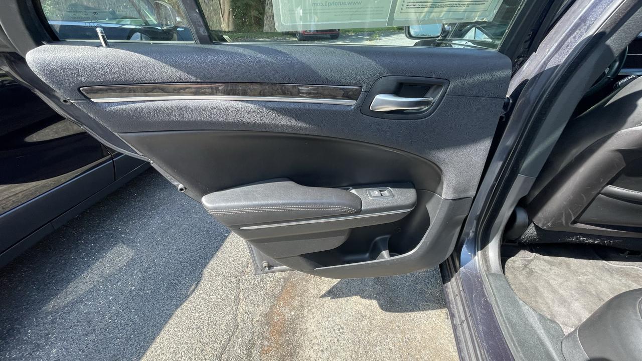 Chrysler 300 Limited AWD 2018