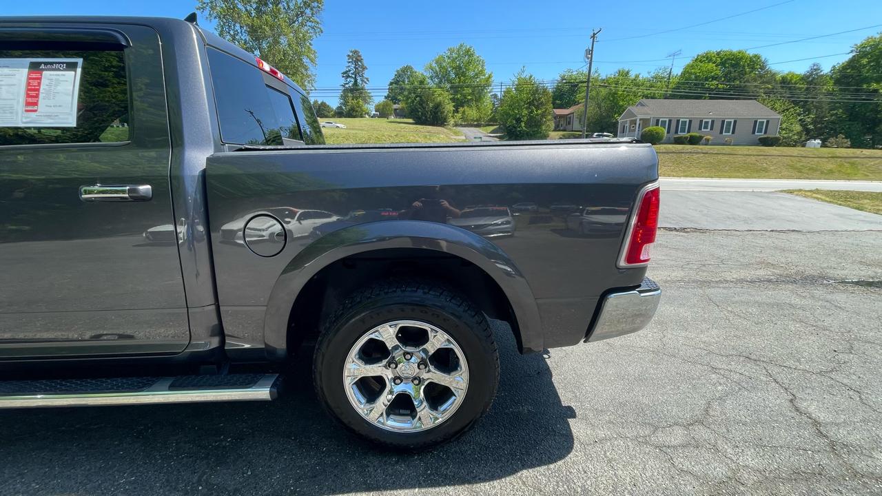 RAM 1500 Laramie Crew Cab SWB 4WD 2016