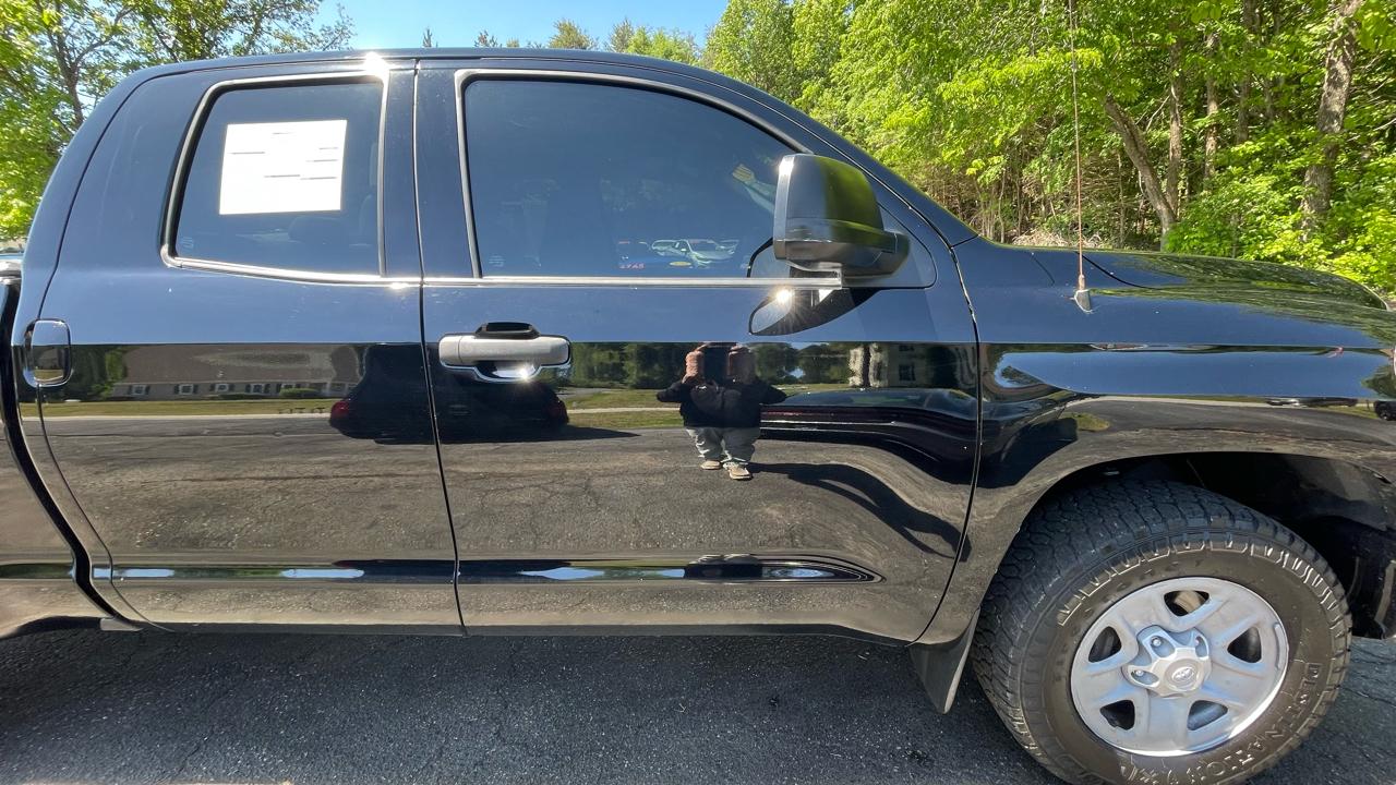 Toyota Tundra SR5 4.6L V8 Double Cab 4WD 2017