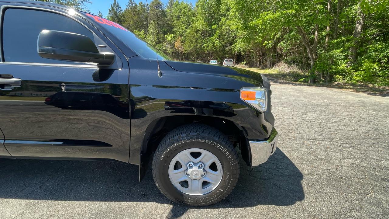Toyota Tundra SR5 4.6L V8 Double Cab 4WD 2017