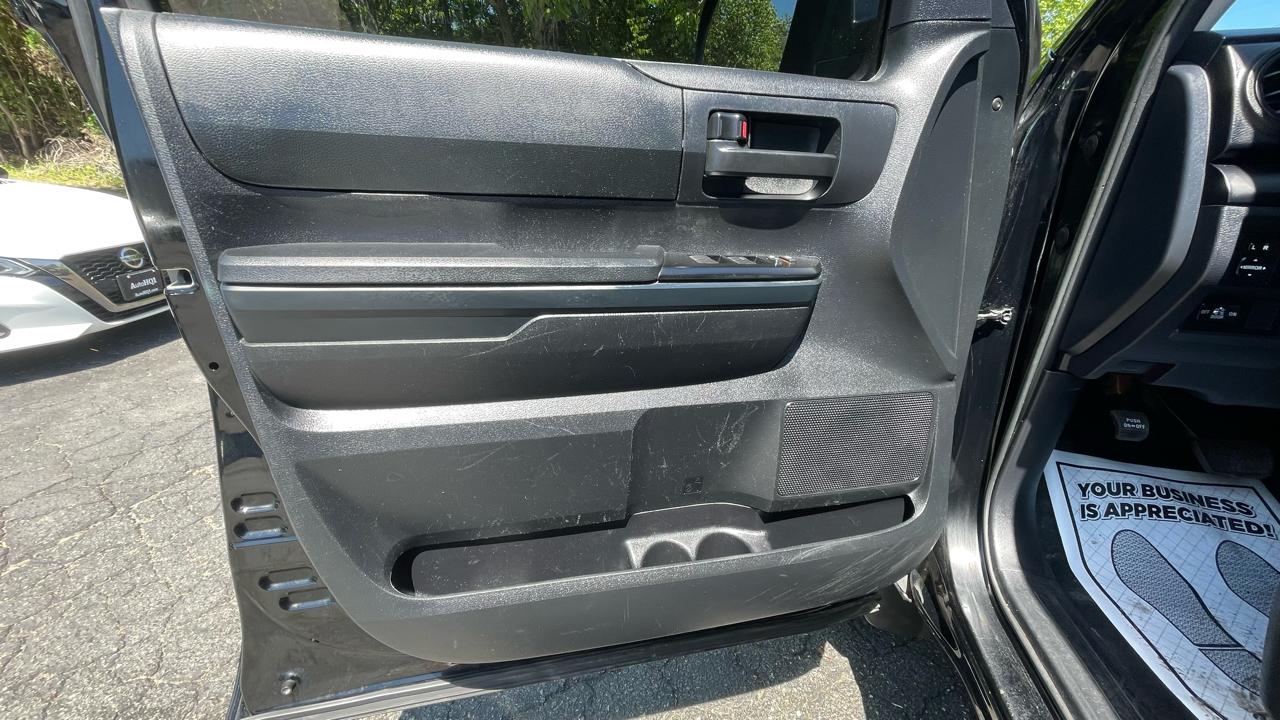 Toyota Tundra SR5 4.6L V8 Double Cab 4WD 2017
