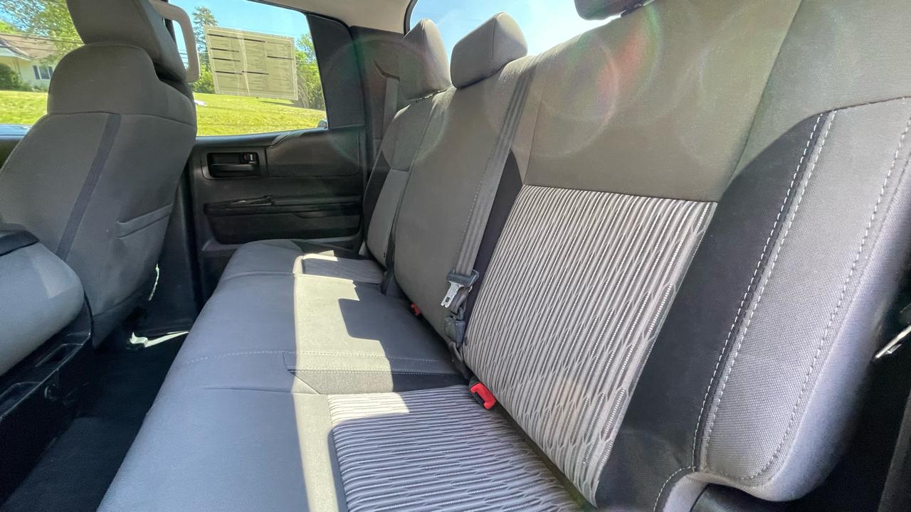 Toyota Tundra SR5 4.6L V8 Double Cab 4WD 2017