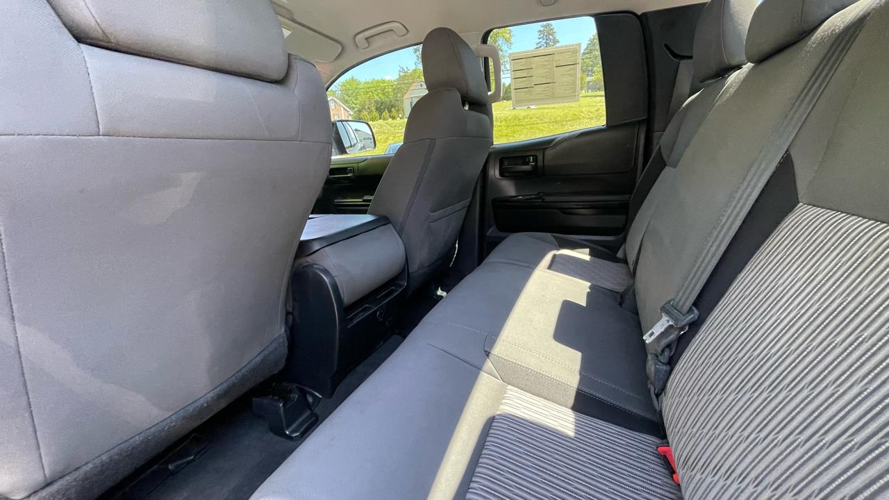 Toyota Tundra SR5 4.6L V8 Double Cab 4WD 2017