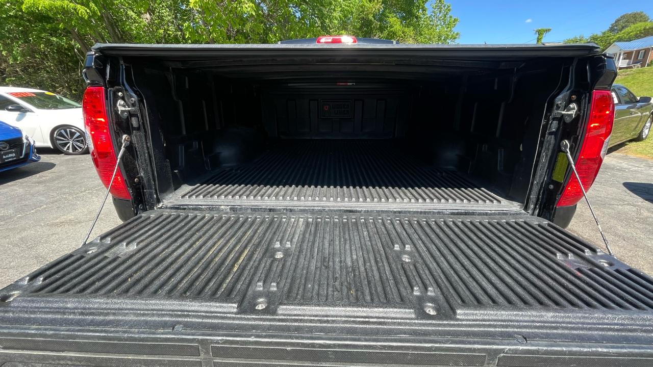 Toyota Tundra SR5 4.6L V8 Double Cab 4WD 2017