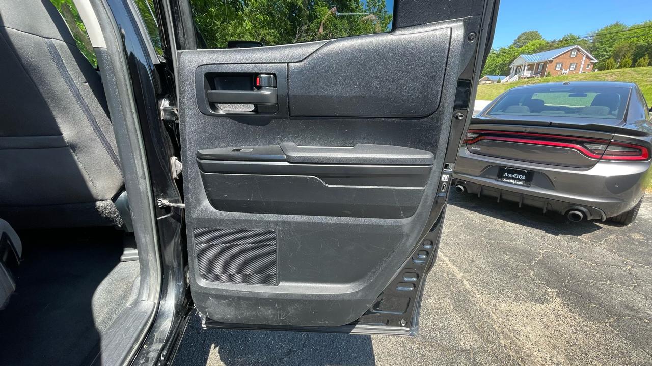 Toyota Tundra SR5 4.6L V8 Double Cab 4WD 2017