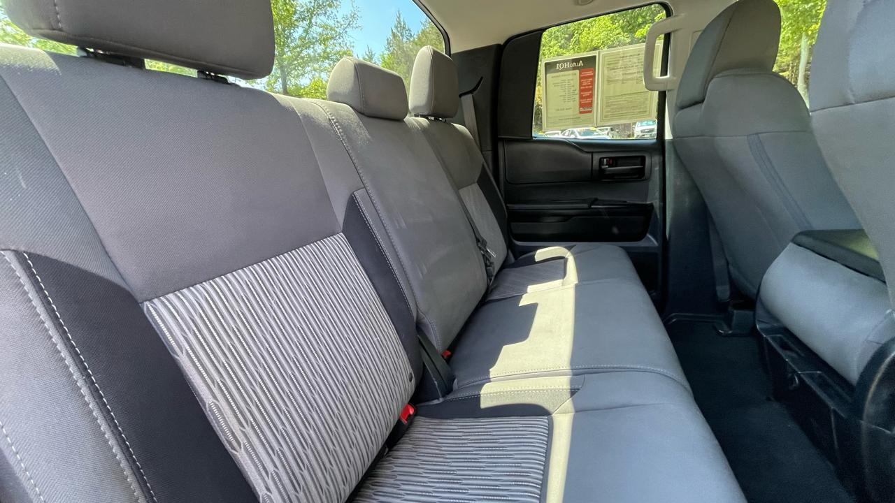 Toyota Tundra SR5 4.6L V8 Double Cab 4WD 2017