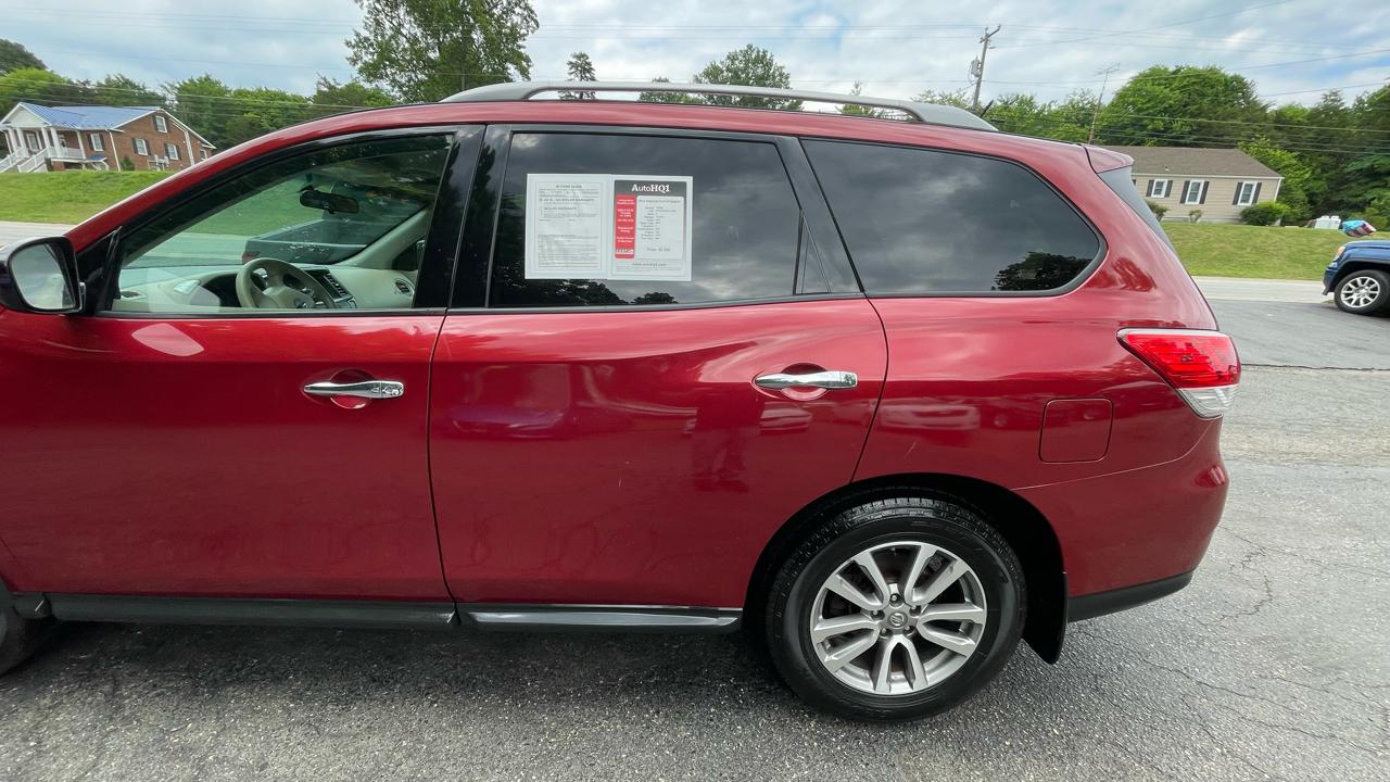 Nissan Pathfinder SV 4WD 2014