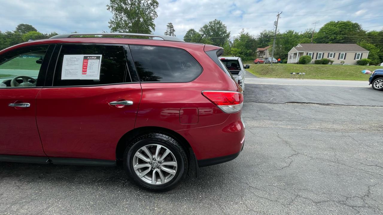 Nissan Pathfinder SV 4WD 2014
