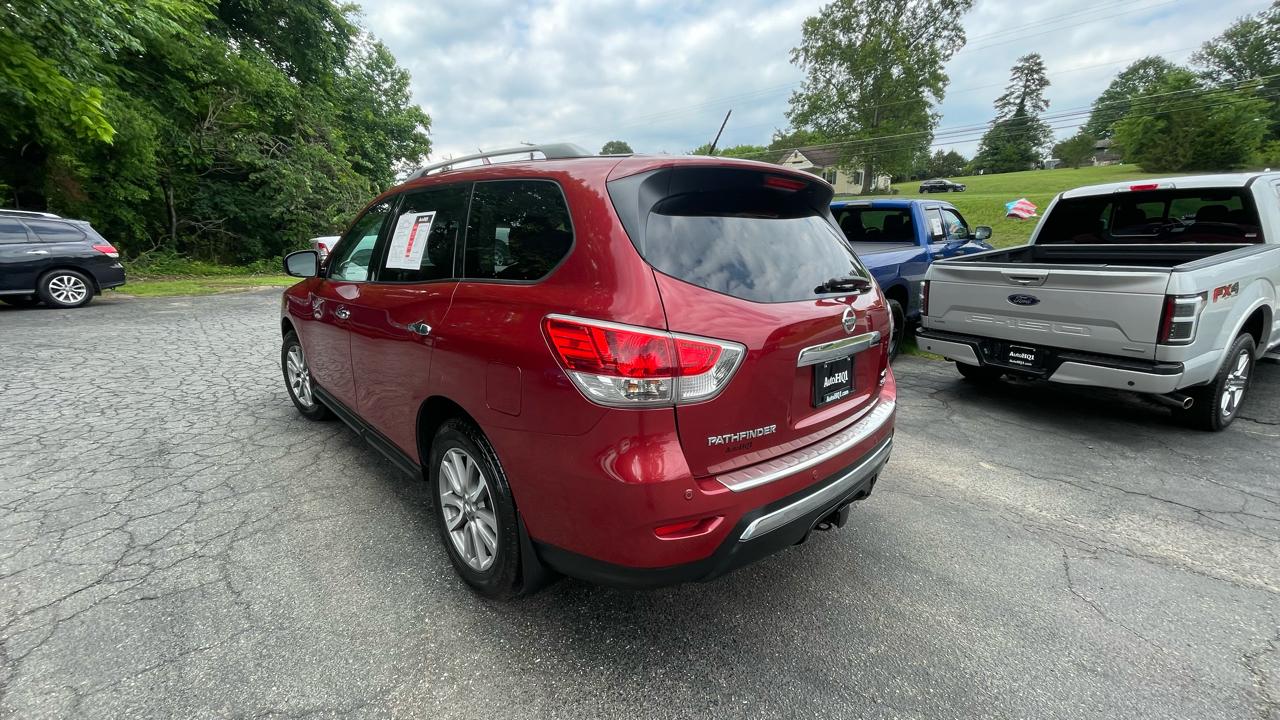 Nissan Pathfinder SV 4WD 2014