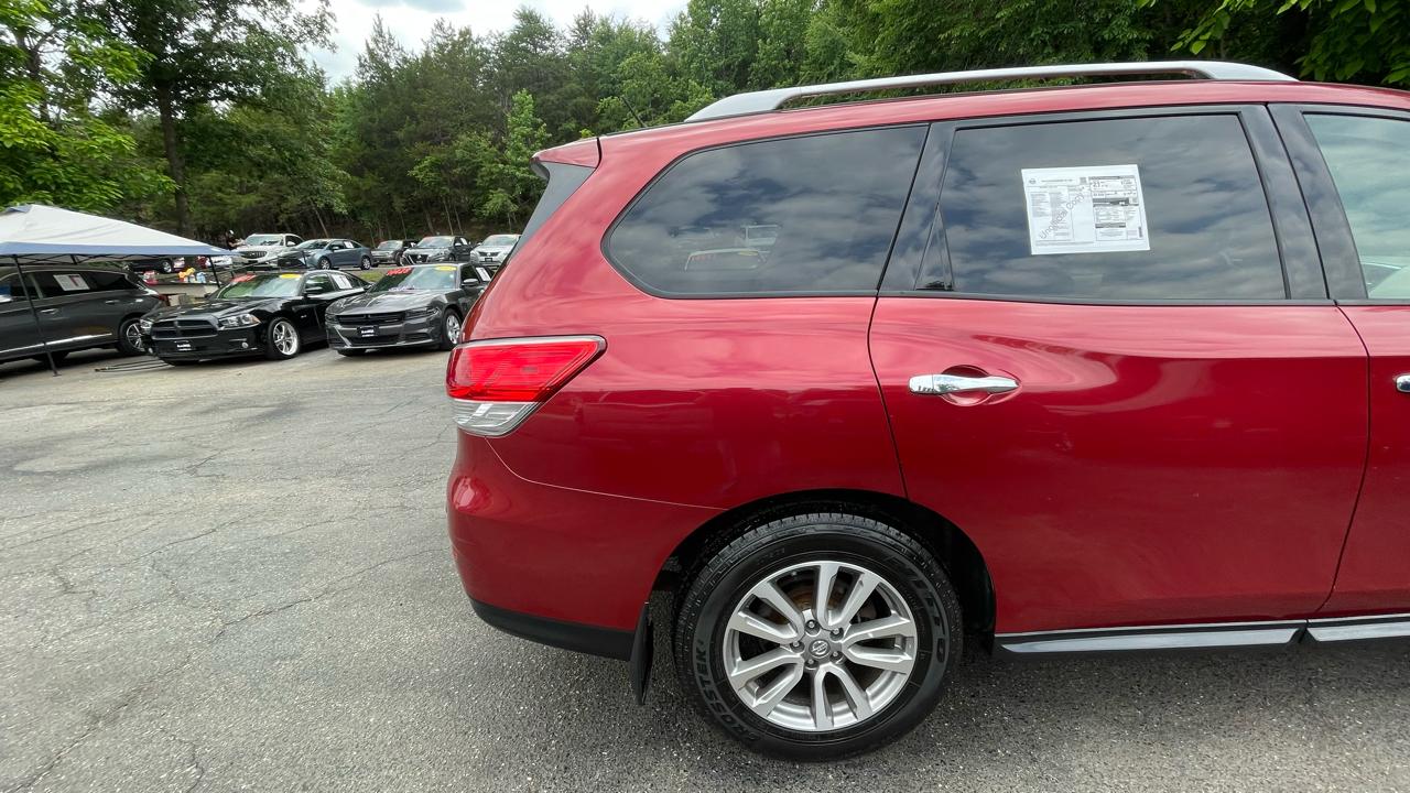 Nissan Pathfinder SV 4WD 2014