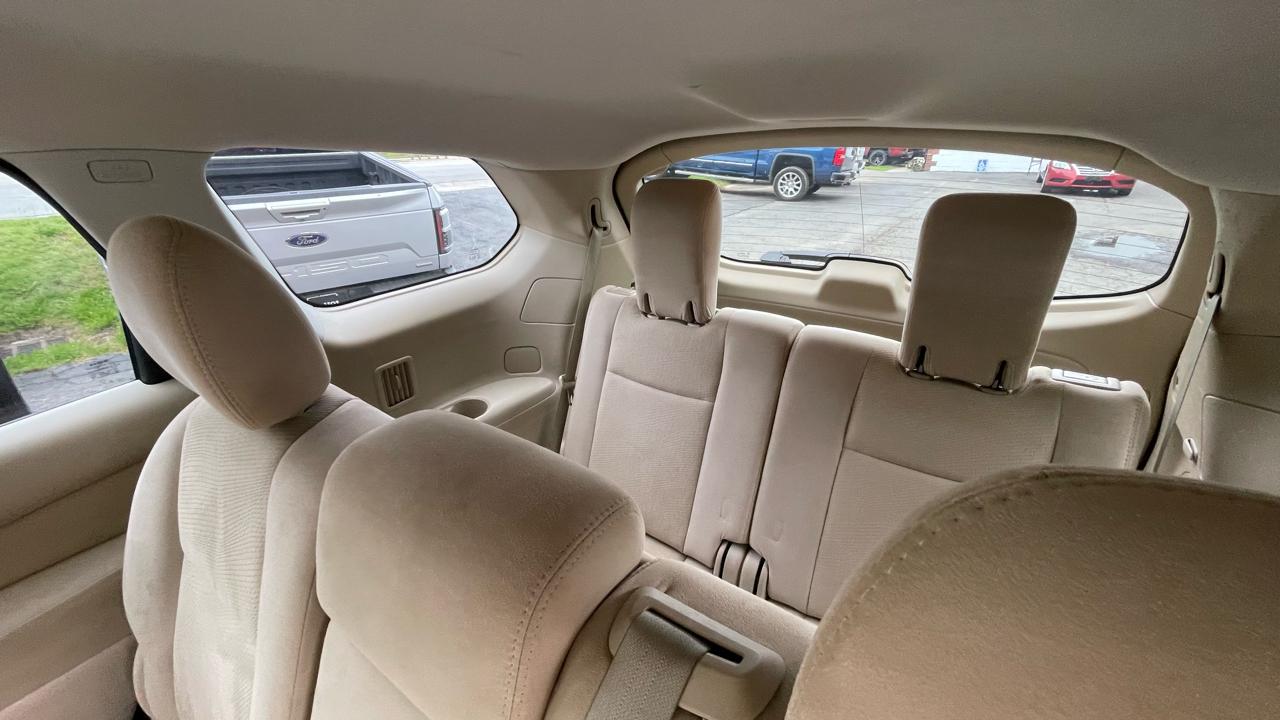 Nissan Pathfinder SV 4WD 2014