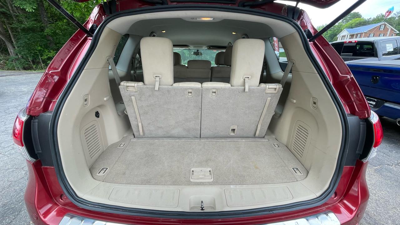 Nissan Pathfinder SV 4WD 2014